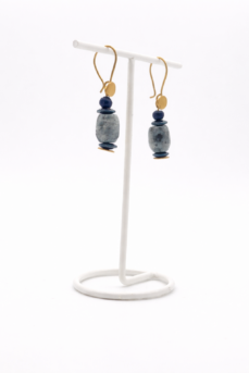 Boucles d’oreilles en perles bleues et or